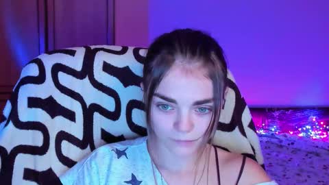 Snapshot of sophiesuvi chatting on January 8, 2026, 3:03 pm Sophie and my bestie Mandy online show from January 8, 2026, 3:03 pm