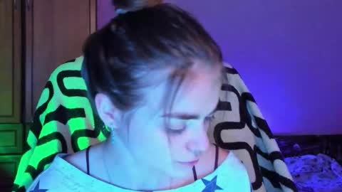 Snapshot of sophiesuvi chatting on January 9, 2026, 1:03 pm Sophie and my bestie Mandy online show from January 9, 2026, 1:03 pm