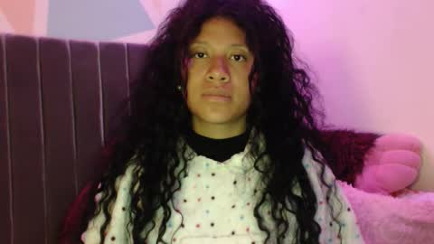 Snapshot of sophiia_dreams chatting on November 15, 2025, 11:32 pm Sophia this is not my real name online show from November 15, 2025, 11:32 pm