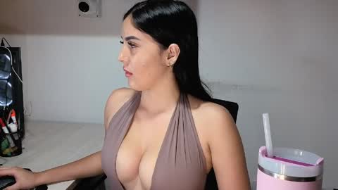 Snapshot of sophiie_blakee chatting on April 25, 2026, 12:35 am Sophiee online show from April 25, 2026, 12:35 am