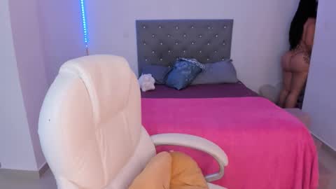 Snapshot of sophybunny69 chatting on April 5, 2026, 8:50 pm Sophy Bunny online show from April 5, 2026, 8:50 pm