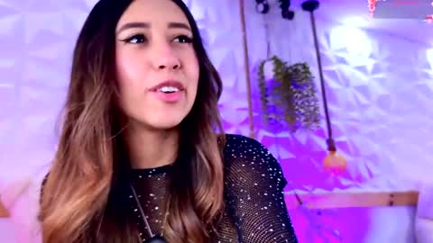 Snapshot of sopphiaa_payton chatting on June 2, 2026, 12:40 pm Sophie online show from June 2, 2026, 12:40 pm