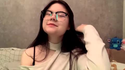 lily online show from October 28, 2025, 10:12 pm