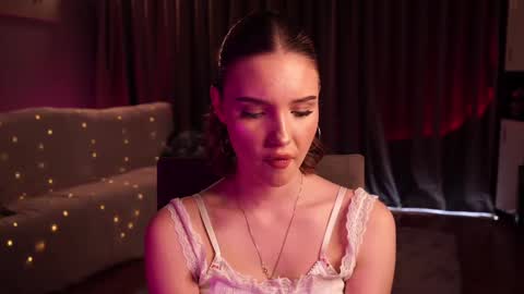 sylene online show from December 15, 2025, 3:49 pm