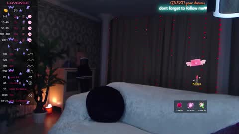 Lisa online show from December 15, 2025, 3:55 am