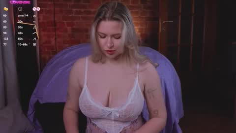 Snapshot of soulmeinme chatting on November 13, 2025, 8:08 pm soulmeinme online show from November 13, 2025, 8:08 pm