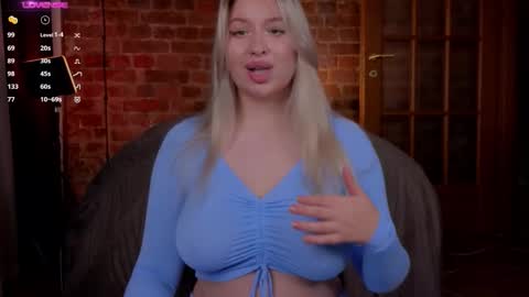 Snapshot of soulmeinme chatting on November 17, 2025, 7:41 pm soulmeinme online show from November 17, 2025, 7:41 pm