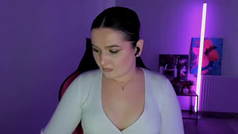 Snapshot of sour_cherry_ chatting on April 7, 2026, 1:22 pm Jennie online show from April 7, 2026, 1:22 pm