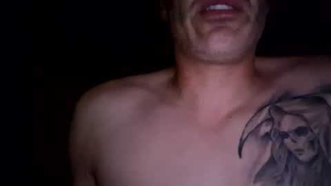 Snapshot of southboy2410 chatting on October 18, 2025, 12:57 am southboy2410 online show from October 18, 2025, 12:57 am