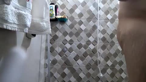 souzabig online show from September 21, 2025, 6:04 am