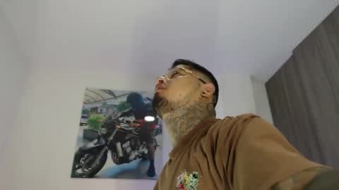 soy_apolo online show from December 17, 2025, 2:12 pm