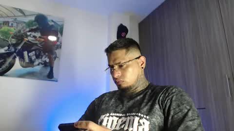 Snapshot of soy_apolo chatting on June 3, 2026, 4:37 am soy_apolo online show from June 3, 2026, 4:37 am
