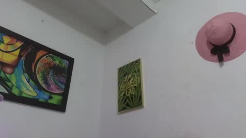 soy_isabel online show from January 11, 2025, 3:13 am