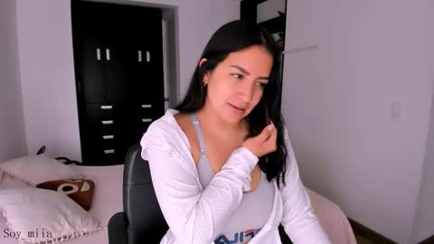 Snapshot of soy_miia chatting on March 10, 2025, 7:18 pm MIA online show from March 10, 2025, 7:18 pm
