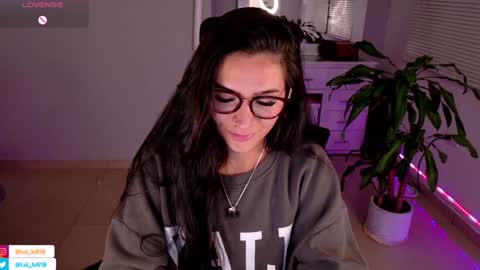 Luisa    online show from January 31, 2025, 3:09 am