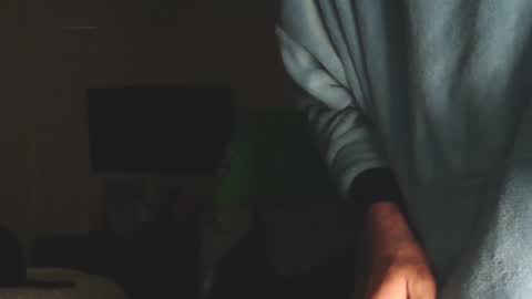 Snapshot of soyelpoti79 chatting on December 29, 2024, 3:44 am WhiteWolfFL online show from December 29, 2024, 3:44 am