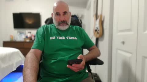 Snapshot of soyelpoti79 chatting on December 30, 2024, 1:26 am WhiteWolfFL online show from December 30, 2024, 1:26 am