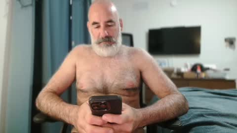 Snapshot of soyelpoti79 chatting on February 22, 2025, 1:24 pm WhiteWolfFL online show from February 22, 2025, 1:24 pm