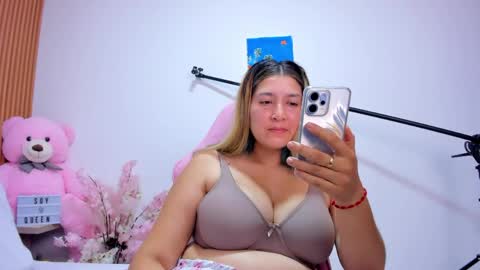 Snapshot of soyqeen chatting on May 9, 2026, 4:06 am SoyQueen online show from May 9, 2026, 4:06 am