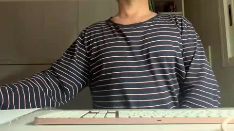 Snapshot of spa_eng chatting on January 6, 2026, 1:42 am SPA ENG online show from January 6, 2026, 1:42 am