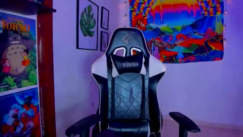 Val online show from November 20, 2025, 1:39 am