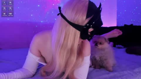 Anya AnYuh online show from April 15, 2026, 9:04 pm