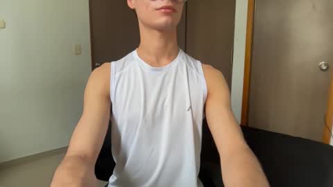 Roger online show from September 25, 2025, 7:50 pm