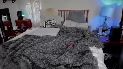 AmberSpanks online show from December 4, 2025, 12:42 am