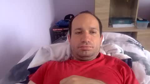 Snapshot of sparei7 chatting on April 23, 2026, 10:14 am Snaiky online show from April 23, 2026, 10:14 am