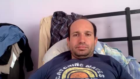 Snapshot of sparei7 chatting on April 25, 2026, 3:42 pm Snaiky online show from April 25, 2026, 3:42 pm