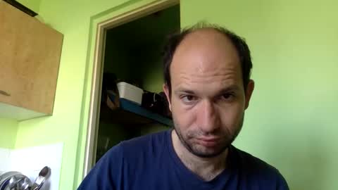 Snapshot of sparei7 chatting on May 5, 2026, 9:28 am Snaiky online show from May 5, 2026, 9:28 am