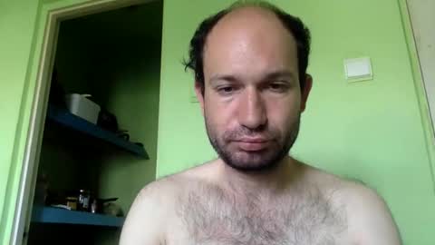 Snapshot of sparei7 chatting on May 8, 2026, 9:36 am Snaiky online show from May 8, 2026, 9:36 am