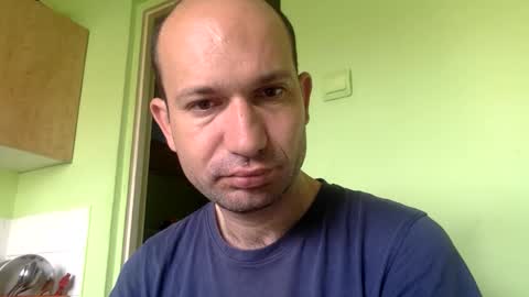 Snapshot of sparei7 chatting on May 19, 2026, 9:37 am Snaiky online show from May 19, 2026, 9:37 am