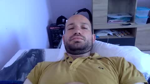 Snapshot of sparei7 chatting on May 26, 2026, 10:22 am Snaiky online show from May 26, 2026, 10:22 am