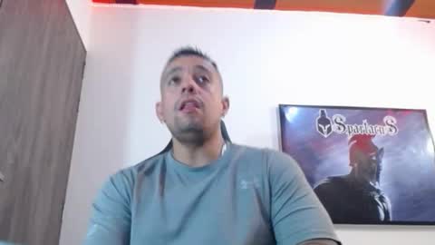 Snapshot of spartacus_cam chatting on November 5, 2025, 5:29 am online show from November 5, 2025, 5:29 am