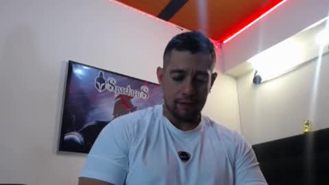 Snapshot of spartacus_cam chatting on November 7, 2025, 6:46 am online show from November 7, 2025, 6:46 am