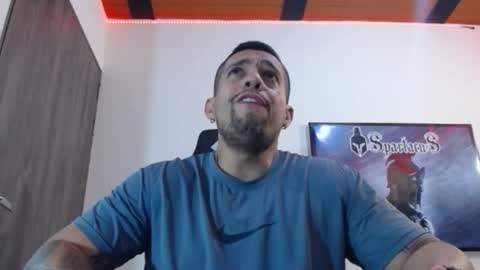 Snapshot of spartacus_cam chatting on November 13, 2025, 5:17 am online show from November 13, 2025, 5:17 am