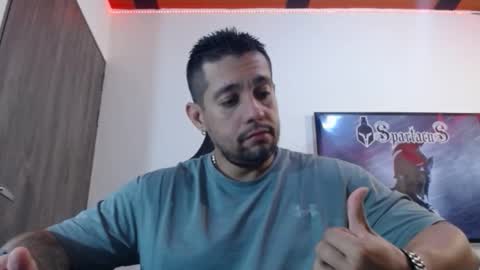 Snapshot of spartacus_cam chatting on November 17, 2025, 5:24 am online show from November 17, 2025, 5:24 am