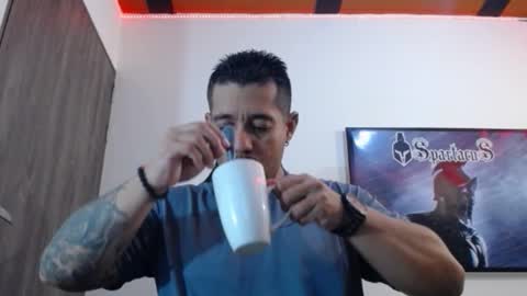 Snapshot of spartacus_cam chatting on November 27, 2025, 5:31 am online show from November 27, 2025, 5:31 am