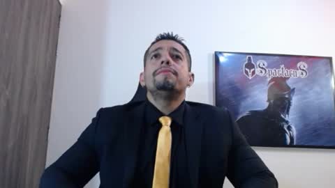 Snapshot of spartacus_cam chatting on November 28, 2025, 5:21 am online show from November 28, 2025, 5:21 am