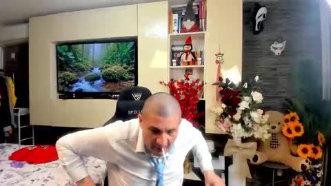Snapshot of spartandaddy48 chatting on May 2, 2026, 7:41 pm Spartan online show from May 2, 2026, 7:41 pm
