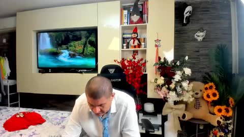 Snapshot of spartandaddy48 chatting on May 7, 2026, 12:38 am Spartan online show from May 7, 2026, 12:38 am