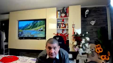 Snapshot of spartandaddy48 chatting on May 9, 2026, 10:48 pm Spartan online show from May 9, 2026, 10:48 pm