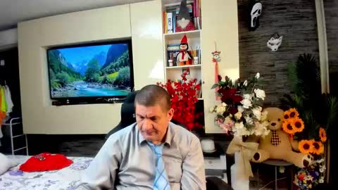 Snapshot of spartandaddy48 chatting on May 15, 2026, 12:12 pm Spartan online show from May 15, 2026, 12:12 pm