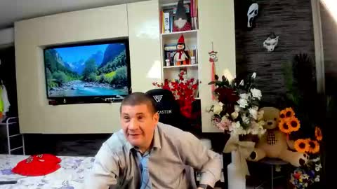 Snapshot of spartandaddy48 chatting on May 16, 2026, 8:18 pm Spartan online show from May 16, 2026, 8:18 pm