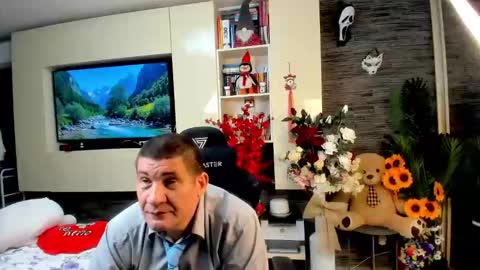 Snapshot of spartandaddy48 chatting on May 17, 2026, 4:36 pm Spartan online show from May 17, 2026, 4:36 pm