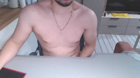 Snapshot of spb78 chatting on December 8, 2024, 8:36 pm Art online show from December 8, 2024, 8:36 pm