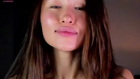 Nicole online show from July 14, 2026, 7:52 pm