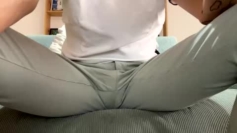 Snapshot of specialll27 chatting on December 3, 2025, 10:02 am Dany online show from December 3, 2025, 10:02 am