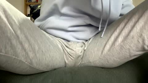 Snapshot of specialll27 chatting on December 17, 2025, 10:16 pm Dany online show from December 17, 2025, 10:16 pm